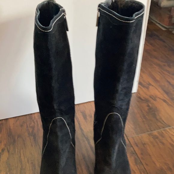 Claudia Ciuti Black Suede Heeled Boots - Picture 4 of 11